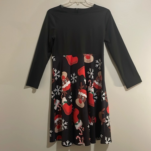 Christmas dress - Picture 1 of 3